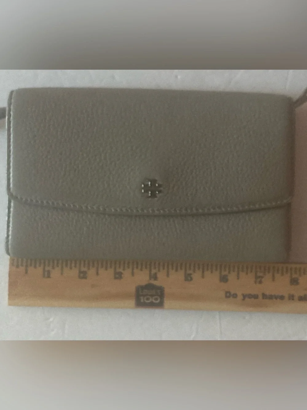 Tory Burch Pebbled Crossbody Wallet in Gray with beautiful silver logo